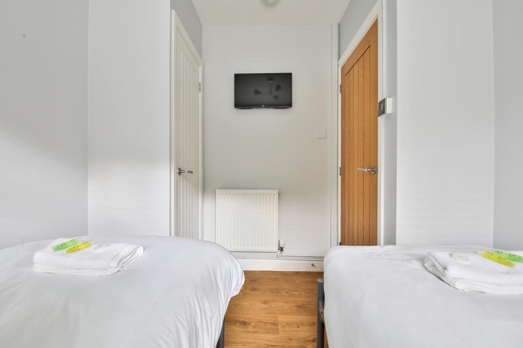 Just Stay Wales - Marshmallow Cottage, Oxwich Суонзи Екстериор снимка