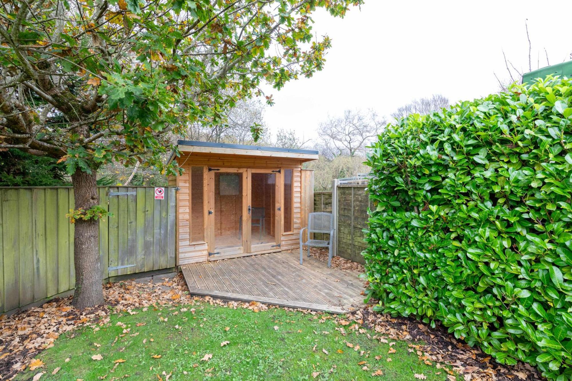 Just Stay Wales - Marshmallow Cottage, Oxwich Суонзи Екстериор снимка